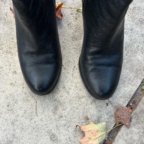 Cole Haan Black Cassidy ankle boots, size 10 - Picture 6 of 14